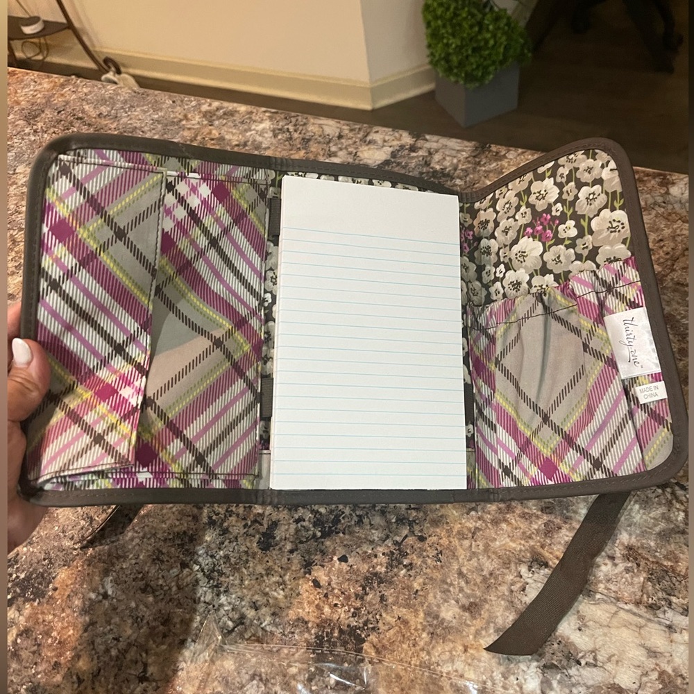 Thirty-One Organizer - Picture 11 of 11